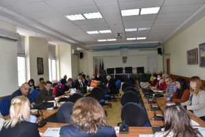 sreshtanamestnici2703203 Кметът Корнелия Маринова: Досега успяваме да сме една крачка напред в мерките срещу пандемията от коронавирус, но трябва да имаме готовност за по-тежки ситуации,  дано не се стигне дотам