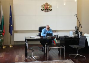 bbzasedanie1304201 След извънредно правителствено заседание се въвежда задължение на търговските обекти, представляващи вериги от магазини, да предлагат българска продукция на местни (регионални) производители