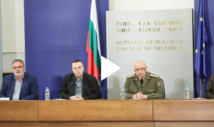 brigingnosh1404201 Общият брой на заразените е 695, като 581 от тях са активни. 37 са заразените медици, като има нов случай на 43-годишна акушерка от Центъра за спешна медицинска помощ