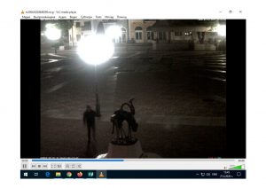 chaplivarosha2704201 Идентифициран е непълнолетният младеж, който на 25 април т.г. през нощта счупи декоративната чешма в кв. „Вароша“ в Ловеч