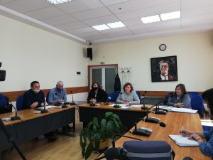 kmetmarinova2704201 Корнелия Маринова: Община Ловеч НЕ Е забранявала работата на търговските обекти! Категорично не е забранявала!