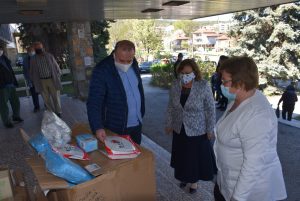 osamdarenie1604201 „Осъм“ АД Ловеч с дарение за ловешката болница