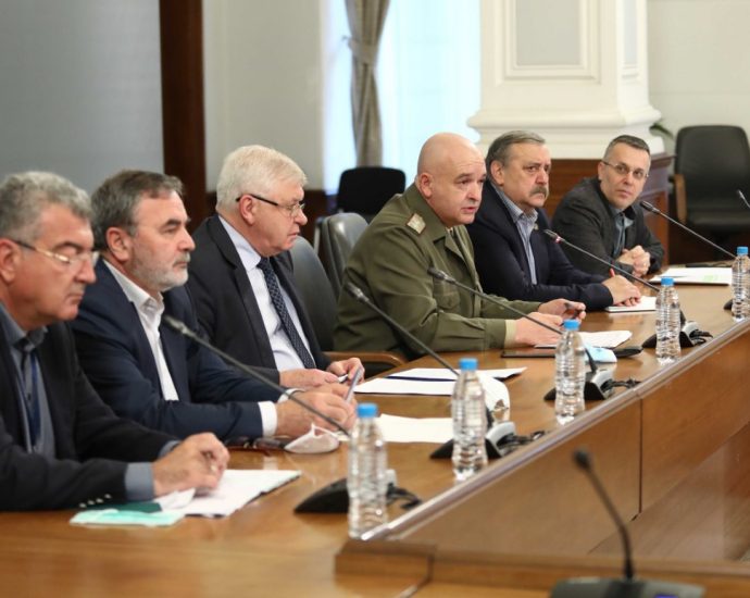 shtab3004201 51 са новите регистрирани случаи на коронавирус у нас. За първи път вливат плазма с антитела за лечение на COVID-19