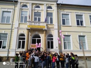 gimnazia1005201 2 15-годишни ученици в Гимназията отправиха своите послания към родителите,  учителите и връстници в електронна книгате си