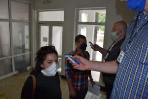 nagradeni2406202 Община Ловеч въведе контрол върху телесната температура на всички посетители