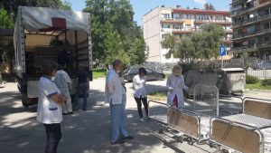 redcross290620 1 ОБЛАСТНИЯТ СЪВЕТ НА БЪЛГАРСКИ ЧЕРВЕН КРЪСТ ПРЕДОСТАВИ 9 ЛЕГЛА ЗА НУЖДИТЕ НА БЕЛОДРОБНА БОЛНИЦА – ТРОЯН
