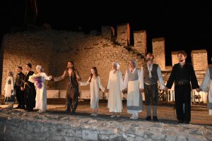 kozia rog 2007202 Заслужени аплодисменти на премиерата на „Козият рог“ в Ловеч