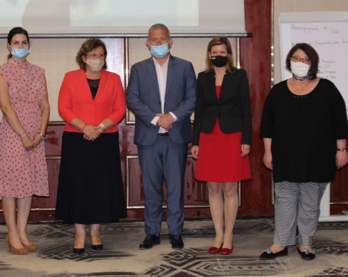 marinova nsorb 1507203 Кметът Корнелия Маринова е преизбрана за председател на постоянната комисия по еврофондовете към НСОРБ