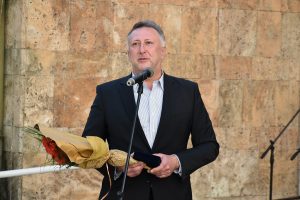 nikolay raynov 1609201 Проф. д-р Николай Райнов към Ловеч: Ще бъда с всички вас в мислите си и ще подкрепям чувствата си с дела