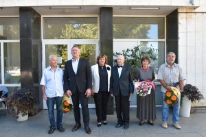 pochetni grajdani 609201 В Ловеч беше отбелязан деня на Съединението на България. Учителят Найден Ангелов и проф. д-р Николай Райнов са новите "Почетни граждани на Ловеч"