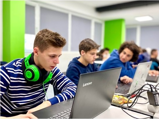 telerik109201 Училищна Телерик Академия отвори приема за безплатните си ИТ обучения за ученици в Ловеч и Луковит