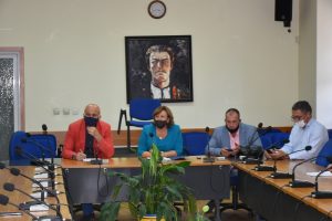 shtab lovech 2809201 Кметът на Община Ловеч Корнелия Маринова: Има хора и институции, които подценяват санитарните мерки и организират събития извън обявения ред