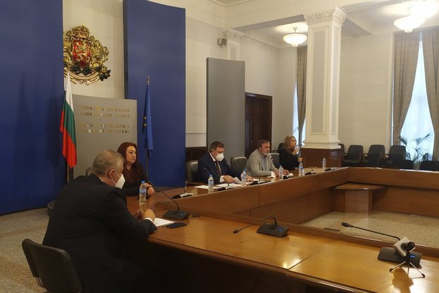 minister angelov 511201 Единен протокол за лечение на пациенти с COVID-19 ще бъде предоставен на болниците в страната днес