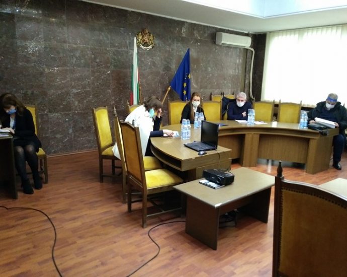 oblasten shtab 201120 1 Областният кризисен щаб иска сестри от Психоболниците, гаранции за приемане на спешни пациенти в плевенски болници и обяви невъзможност за обособяване на Covid болница