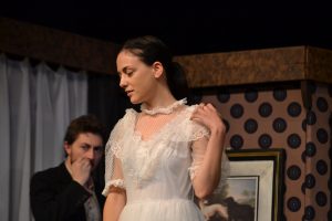 teatar lovech 1211209 Йосиф Сърчаджиев и актьорите от ловешкия Театър представят тази вечер “Шеги на любовта“ - комедийната страна на необятното Чехово въображение