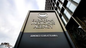 European Medicines Agency 2212201 Европейската агенция по лекарствата препоръчва издаване на разрешение за употреба в Европейския съюз на първа ваксина срещу COVID-19