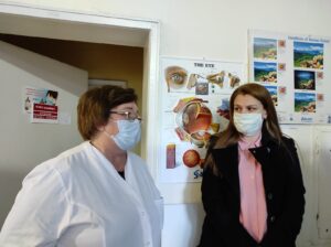 vaksinacia2912206 Ваксинирани са първите медици от лечебните заведения в област Ловеч. Всички се чувстват добре след ваксината