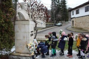 teteven levski 180221 5 Тетевен отбеляза 148 години от гибелта на Апостола на свободата Васил Левски