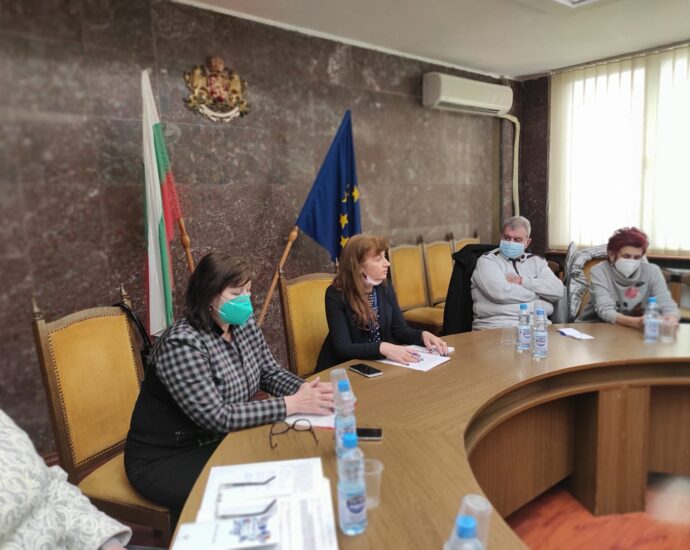 oblasten shtab covid 1103211 14-дневна заболяемост от COVID-19 в област Ловеч нарасна до 280 на 100 000 население. Вижте какви мерки ще бъдат взети при усложняване на обстановката
