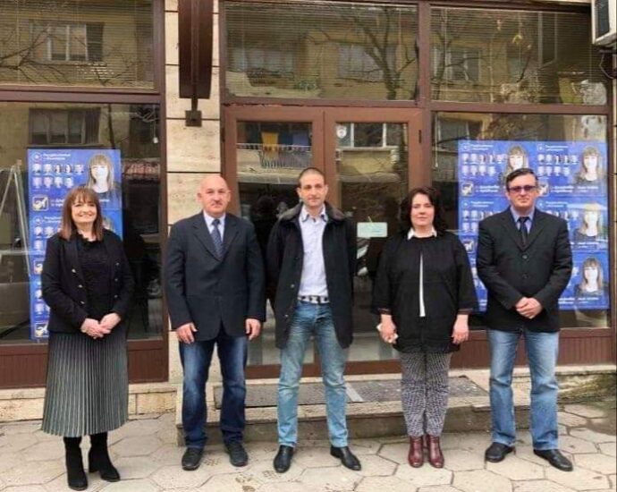 republikanci 120321 Ловешката структура на ПП "Републиканци за България" днес представи кандидатите за народни представители и официално откри офиса си в Ловеч