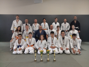 club karate 2705211 Спортен клуб „Вароша" Ловеч спечели девет златни, седем сребърни и девет бронзови отличия от Държавното първенство по джу джицу.
