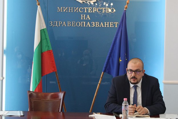 d r tomov 1406211 Министерство на здравеопазването с апел към хората да се ваксинират, много вероятно е през есента да има нова вълна на COVID-19