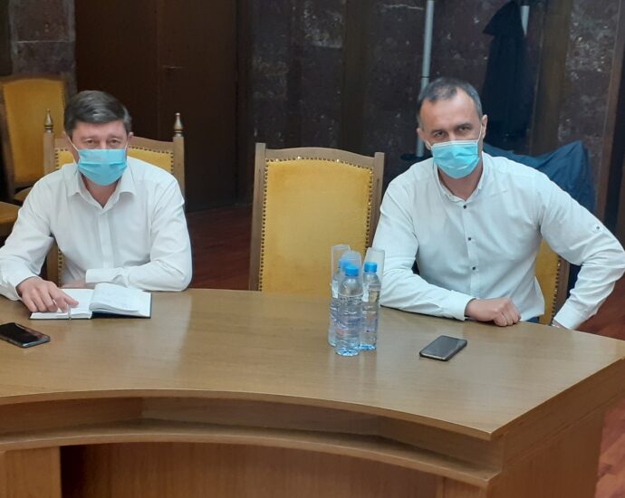 ou rabotna sreshta 180621 1 Областна дирекция на полицията в Ловеч няма сигнали и данни за купуване и продаване на гласове. Чакат се сигнали