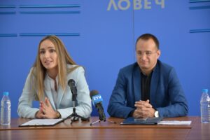 ppmir lovech 220621 1 Мария Башева, водач на листата на ПП МИР в Ловеч: Налагаме нов морал в политиката