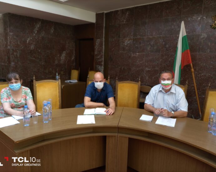 komisia transport 280721 2 Областната комисия по транспорт препоръча на общините преразглеждане на линиите и разписанията за автобусен превоз
