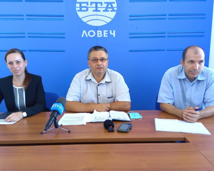ou rik press 907211 Областният управител, РИК и ОДМВР представиха свършеното по организационно-техническата подготовка на вота на 11 юли