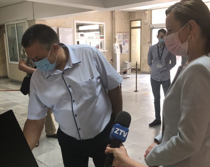 probno glasuvane 20721 2 Областният управител гласува първи пробно днес