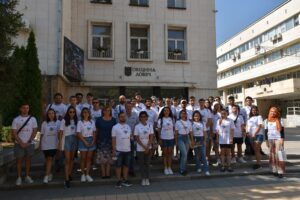 erasmus 22160821 Младежи от 5 държави гостуваха на кмета Мариново по проект за медийна грамотност за младежи
