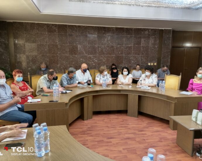 oblasten shtab 2008211 1 Мерки за ускоряване на ваксинационния процес набеляза областният кризисен щаб по здравеопазване на разширено заседание
