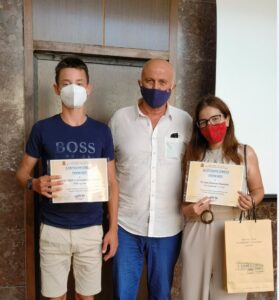 uchenici nagradi 1908211 Наградиха номинирани от Община Ловеч ученици