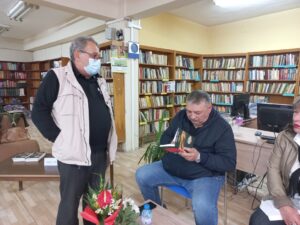 kniga nikolov 300921 2 Втората книга на един изключително талантлив лекар, художник и писател - Николай Николов, беше представена в Ловеч