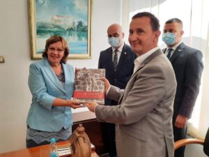 lovech trebice 409212 Кметовете на Ловеч и Требине са подписали Споразумение за сътрудничество