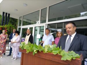 ou uchebna godina 1509211 2 Областният управител инж. Светослав Славчев: Уверявам, че държавата ще продължи да работи за децата и ще прави най-доброто, за да може те да усвояват нови знания в училища по европейски стандарти