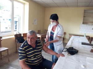 red cross 1009211 8 По инициатива на Корнелия Маринова и с участието на доброволци се проведе информационно-агитационна кампания „Ваксинирай се! Спаси живот!“