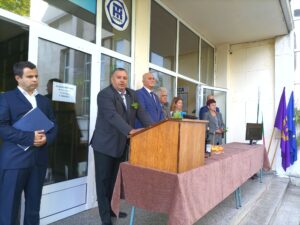 tehnicheski kolej 2009211 2 Областният управител приветства студенти и преподаватели в Техническия колеж за откриването на новата учебна година