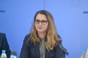 bsp lista 1210214 ВЯРА ЕМИЛОВА ВОДИ ЛИСТАТА НА СОЦИАЛИСТИТЕ В ЛОВЕЧ. Коалиция „БСП за България“ вече е готова с антикризисна програма и план за първите 100 дни