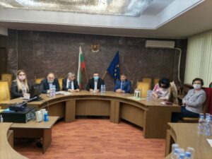 komisia pametnici 810211 2 Областната комисия „Военни паметници“ внася предложение в МО за финансиране ремонта и доизграждането на монумент на загиналите във войните в Априлци