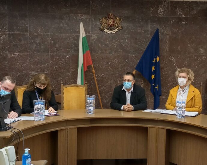 oblasten shtab 211021 2 Областният кризисен щаб по здравеопазването реши ковид леглата в болниците в област Ловеч да бъдат увеличени с 50