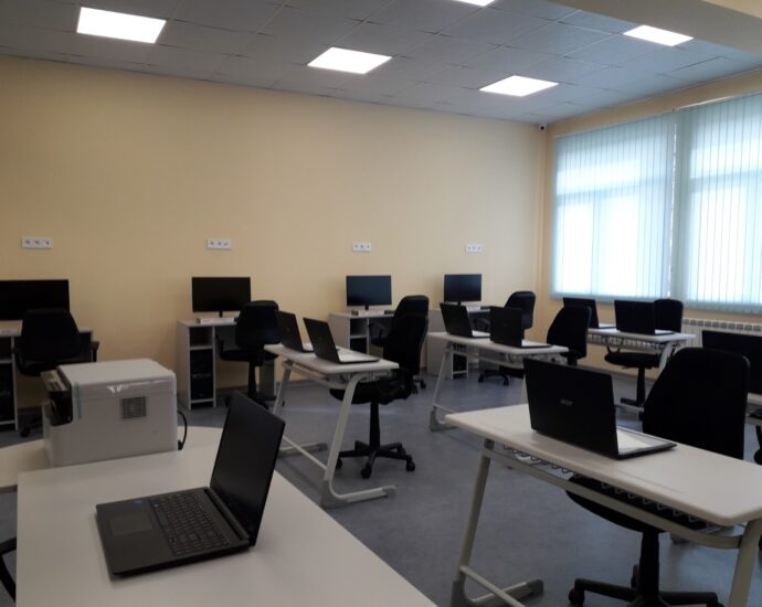 programirane uchilishte 410211 България и Европа като организация на учебното време