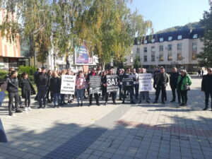 protest zavedenia 1910213 Собственици и работещи в заведения в Ловеч излязоха на протест срещу високите цени на тока, горивата и непредвидимите условия за работа