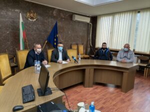 sreshta zavedenia 291021 2 Областният управител прие протестиращите, изпраща исканията им на министър-председателя