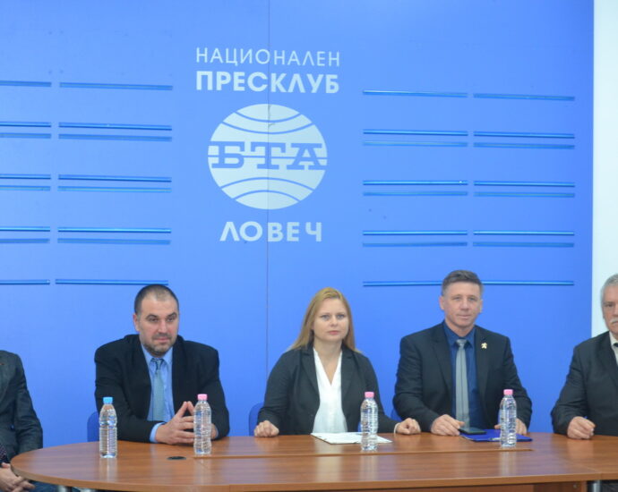 vazrajdane 810211 Политическа партия „Възраждане“ представи своята листа кандидати за народни представители в 11 МИР Ловеч