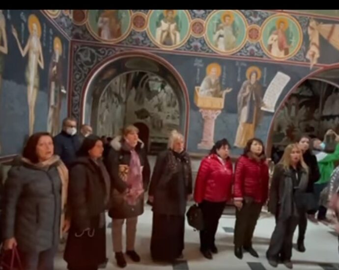 hor varshava 21121 1 Посолството на Рeпублика България във Варшава отбеляза Деня на народните будители 1 ноември с изпълнението на ловешкия църковен хор „Достойно есть“