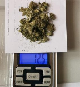 droga zatvor 512211 Задържана е 24-годишна жена при опит да внесе дрога на територията на затвора в Ловеч
