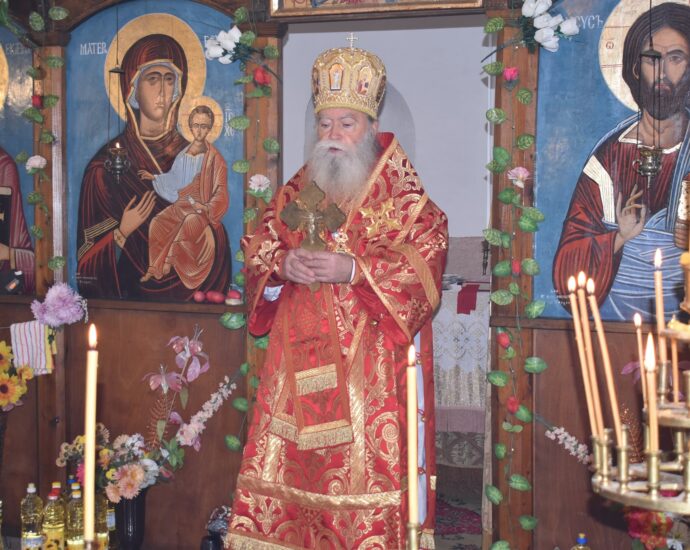 gavriil 2412211 Ловчански митрополит Гавриил: Божието Благословение и Неговата велика милост да бъде с всички вас сега и довека!