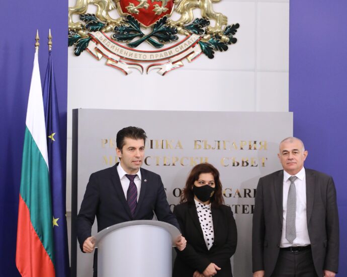kiril petkov 2312211 Правителството стартира инициатива в подкрепа на ваксинацията на възрастните хора срещу COVID-19